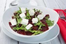 САЛАТ С ПЕЧЁНОЙ СВЕКЛОЙ И СЫРОМ ФЕТА