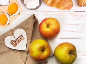 А у нас — Яблочный Спас!