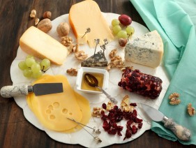 Как оформить сырную тарелку